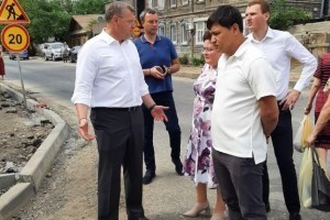 Игорь Бабушкин раскритиковал ремонт улицы Максаковой в Астрахани