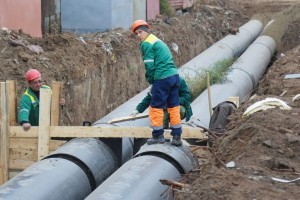 После многочисленных жалоб на улице Александрова в&#160;Астрахани меняют водопровод