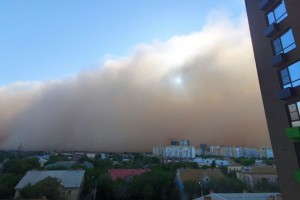 Как и откуда в Астрахань пришла пыльная буря?