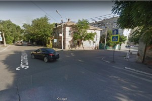 Ремонт улицы Эспланадной в&#160;центре Астрахани тормозят припаркованные машины
