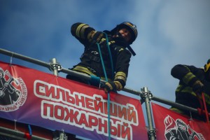 В Санкт-Петербурге прошли международные соревнования «Сильнейший пожарный»