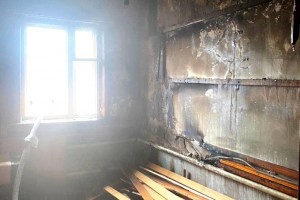 Ночью на юго-западе Астрахани горел жилой дом