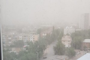 Астраханцев предупреждают о новой пыльной буре