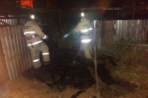 Ночью в Астрахани горел автомобиль