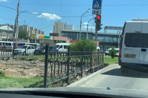 В Астрахани пропал пешеходный переход возле ТЦ «Ярмарка»