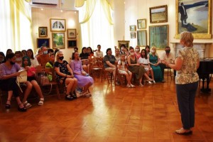 В Астрахани новую выставку представила «Детская картинная галерея»