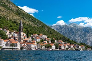 Россияне могут посещать Черногорию без визы и ПЦР-теста