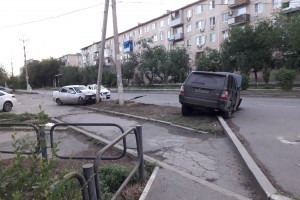 Астраханские полицейские разыскивают скрывшегося с места ДТП водителя