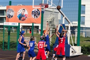 Астраханские баскетболисты соревнуются на черноморском побережье