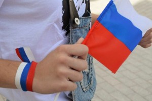 В Астраханской области раздадут ленточки триколора ко Дню России