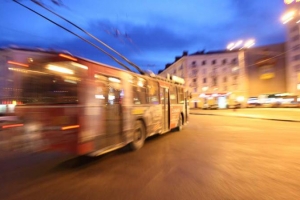 В Астрахани троллейбусы вышли на поздние маршруты