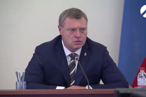 Астраханский губернатор личным примером мотивировал глав муниципалитетов прививаться от COVID-19