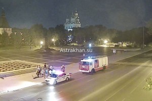 На площади Ленина в Астрахани столкнулись электросамокаты, есть пострадавшие