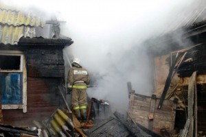 В Зензелях горели жилой дом и хозяйственная постройка
