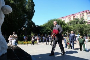 Игорь Бабушкин почтил память астраханских бойцов, погибших в&#160;горячих точках