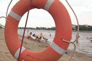 В Астрахани полицейские проводят проверку по факту незаконного сбора денег за въезд на пляж