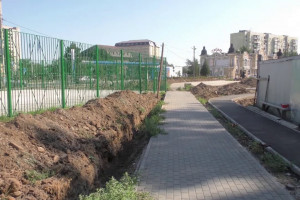 В Астрахани работы по благоустройству парка на улице Минусинской планируют закончить к осени