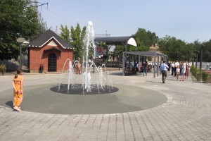 В Астрахани после ремонта открыли парк Железнодорожников