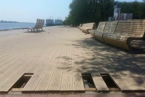 В Астрахани обновленный парк на &#171;Десятке&#187; пришел в&#160;упадок за несколько месяцев