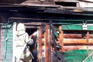 В Астрахани из-за электрооборудования горели жилые дома и хозпостройки