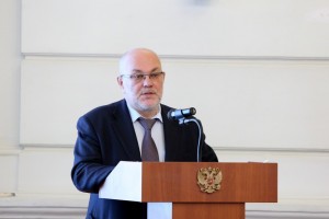Виталий Гутман покидает пост министра образования Астраханской области