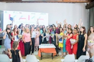 Астраханская служба занятости приглашает молодых мам принять участие в бизнес-проекте