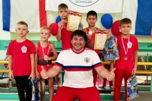 Юные гимнасты из Астрахани стали призёрами республиканского турнира в Крыму