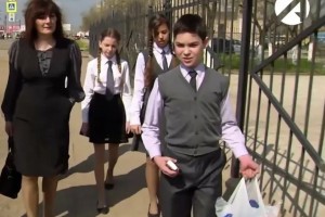 На обеспечение единовременных выплат школьникам выделено более 204 млрд рублей