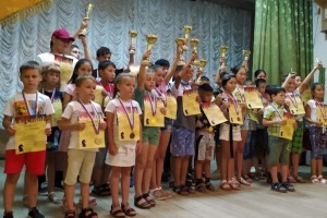 В Астраханской области детский шахматный турнир выиграли харабалинцы