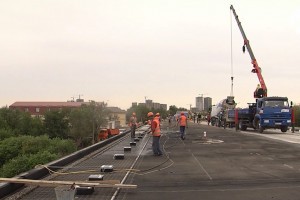 Капитальный ремонт Милицейского моста в Астрахани идёт с опережением графика