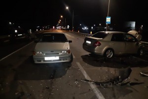 Ночью в ДТП на трассе под Астраханью пострадали три человека