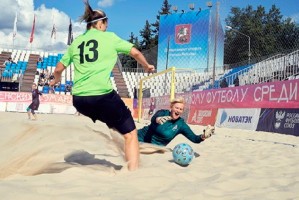Астраханки дебютировали в чемпионате России по пляжному футболу