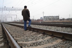 В Астрахани 14-летний подросток залез под вагон и получил 90% ожогов тела
