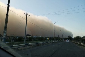 В МЧС предупредили о возможности появления пыльной бури в Астраханской области