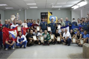 В Астрахани прошёл окружной турнир по гиревому спорту среди сотрудников МЧС