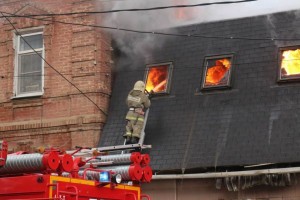 В Астраханской области за сутки сгорели два дома и&#160;два гаража