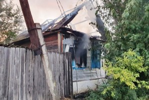 Утром в райцентре Астраханской области сгорел жилой дом