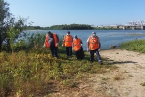 Астраханские железнодорожники провели субботник на берегу реки Кривая Болда
