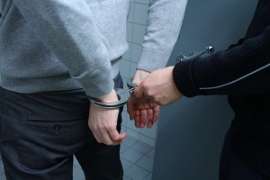 В Астрахани наркодилер продал две дозы полицейским