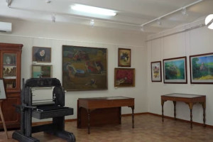 Полотна художников Армении экспонируют в Астраханской картинной галерее