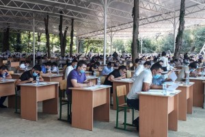 В узбекском филиале астраханского вуза прошли опен-эйр экзамены