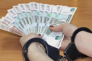 Астраханка с фальшивой трудовой книжкой получила субсидию на 800 тысяч рублей