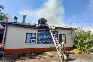 Уточнение МЧС: площадь пожара гриль-кафе в Астрахани – 260 квадратных метров