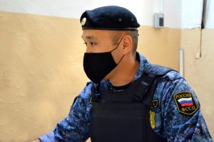 Астраханские приставы арестовали иномарку должницы и готовы выставить машину на торги