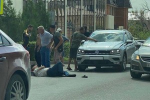 В Астрахани на пешеходном переходе сбили 53-летнего мужчину