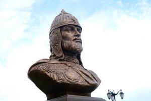 В Астрахани торжественно открыли бюст князя Александра Невского