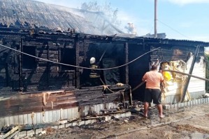 В Астраханской области на территории порта Оля пожар тушили почти полтора часа
