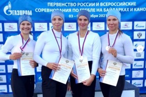 Четыре астраханки выиграли массу медалей на первенстве России по гребле