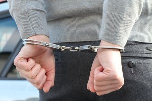 В Астрахани полицейские с поличным задержали наркодилера