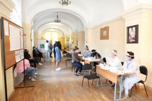 В Астрахани сообщают о первых нарушениях на выборах